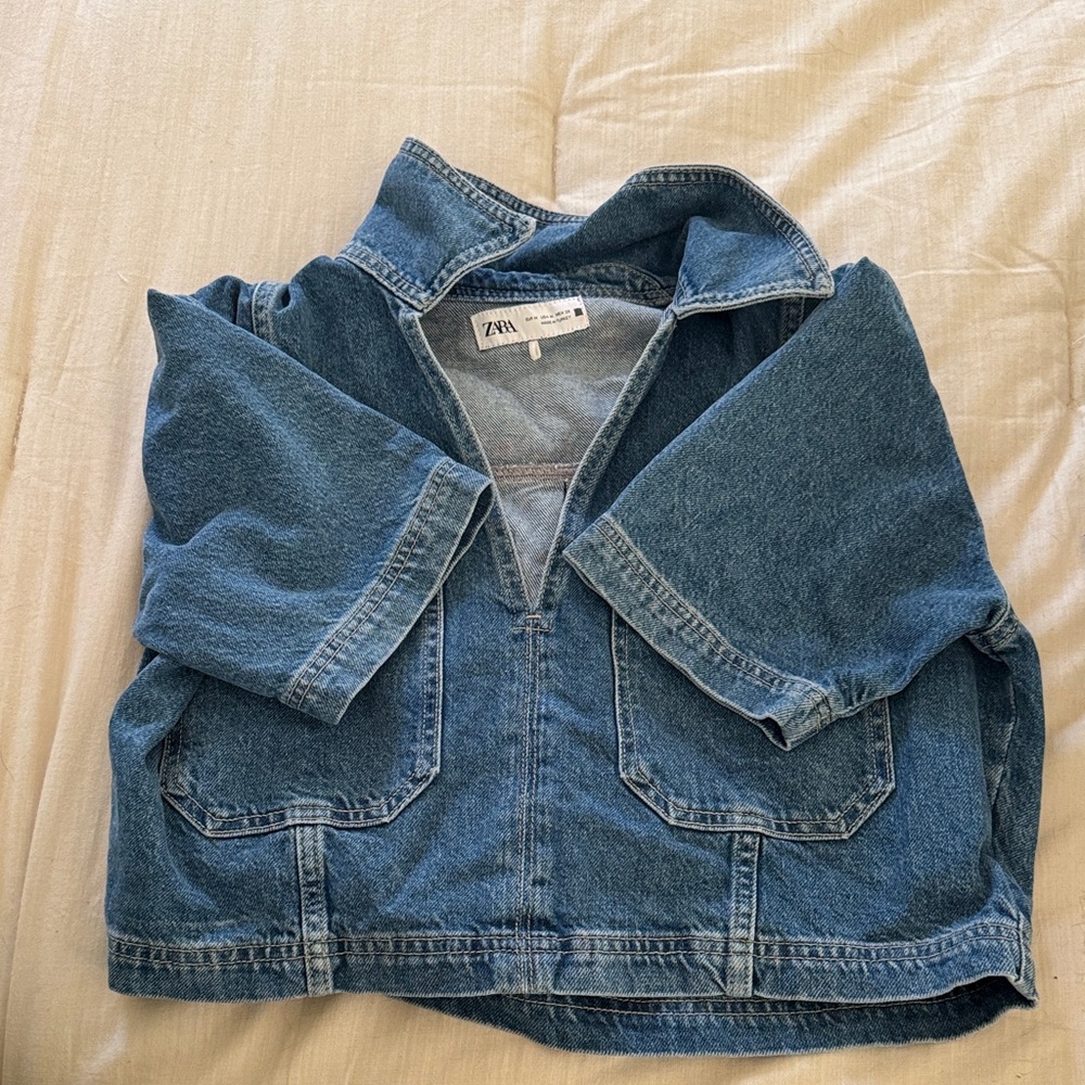 Zara  Dark Blue Denim Jacket with Front Pockets Crop Top